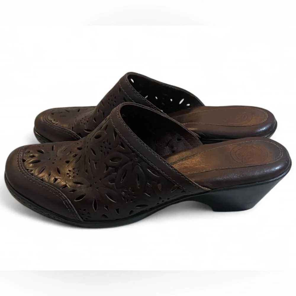 Nurture Jasper Leather Slip-On Clogs Laurel Brown Size 7.5 Women’s Comfort